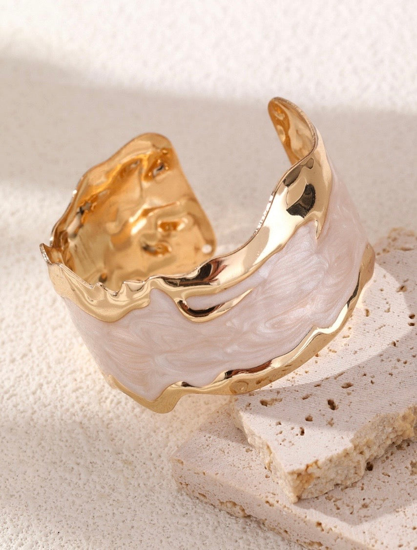 Ivory Glow Bracelet